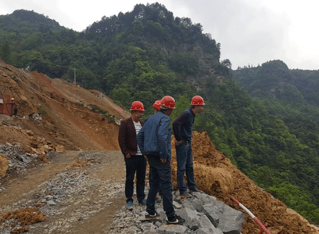 貴州橋梁建設(shè)集團(tuán)有限責(zé)任公司（三都至獨(dú)山高速公路總承包TJ-2合同段項(xiàng)目經(jīng)理部）